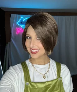 Alternative view of Emy in Ginger Brown