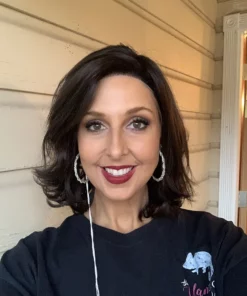 Alternative view of Clara in Hot Chocolate