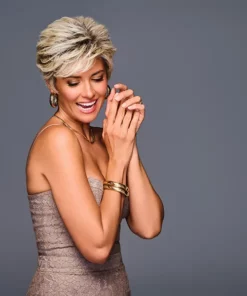 Alternative view of On Set